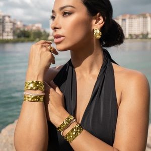 18K Gold Filled Classic Vintage Designed Bangle